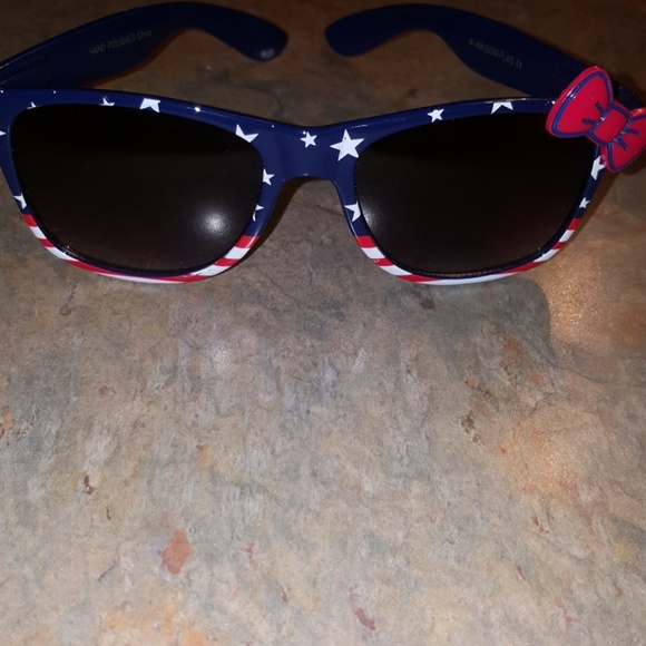 Americana Sunglasses - Picture 2 of 6